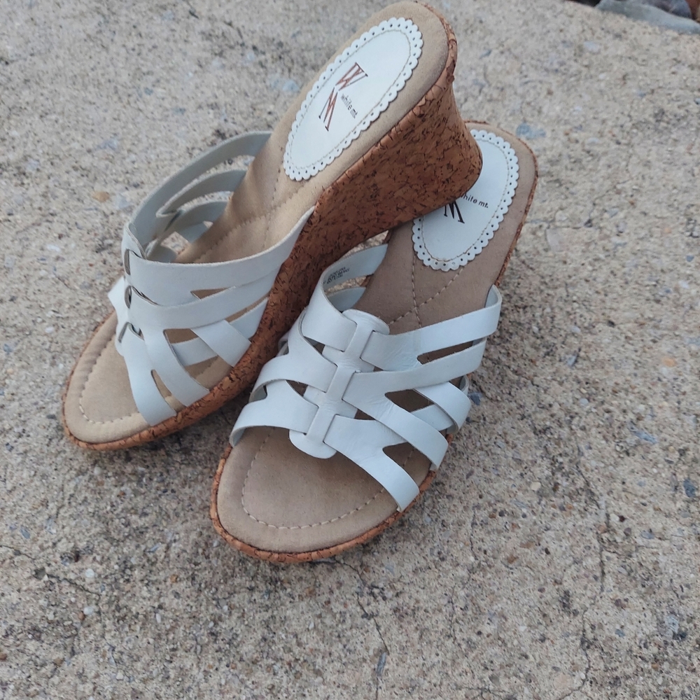 White Mountain White Sandals Size 8 M.